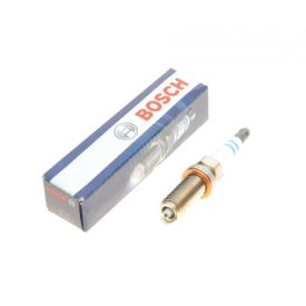   Bosch 0 242 140 565 gyújtógyertya VOLVO S60 II, S60 III, S80 II, S90 II, V40, V60 I, V60 II, V70 III, V90 II, XC40, XC60 I, XC60 II, XC70 II, XC90 II; DACIA DOKKER, DOKKER EXPRESS/MINIVAN, DUSTER 0.9-