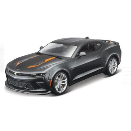 Maisto - 2017 Chevrolet Camaro 50. évfordulója, metálszürke, 1:18